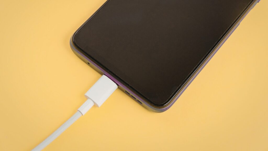 充電ケーブル